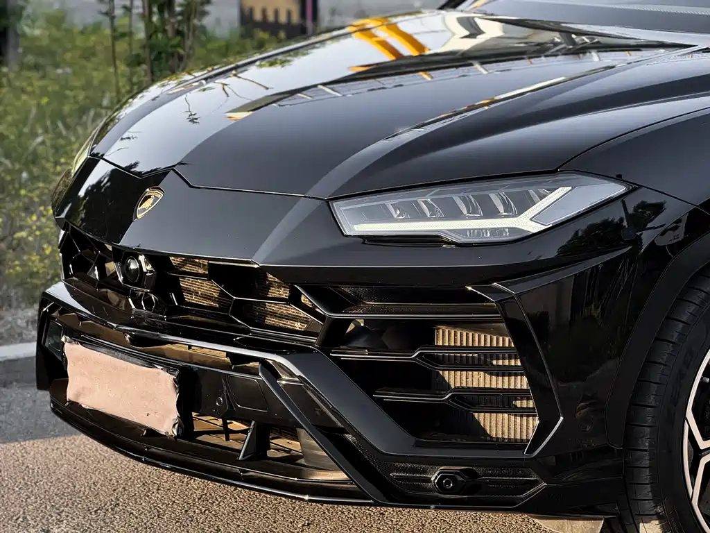 Lamborghini Urus — фото 14