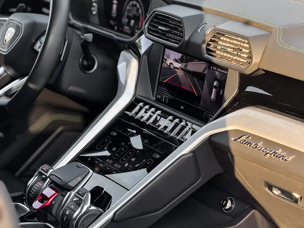 Lamborghini Urus — фото 4