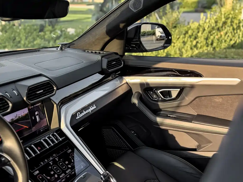 Lamborghini Urus — фото 5
