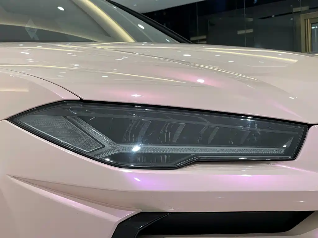 Lamborghini Urus — фото 3