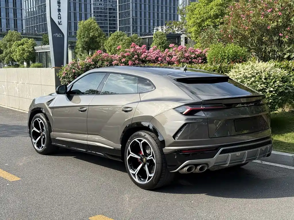 Lamborghini Urus — фото 5