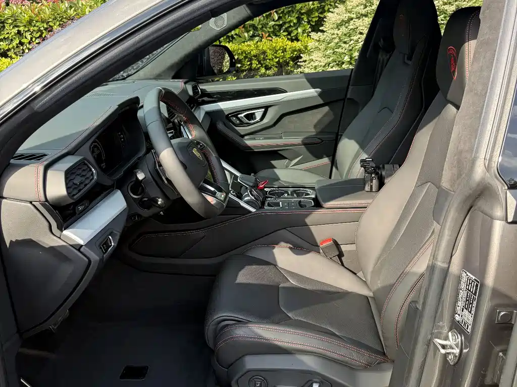 Lamborghini Urus — фото 8