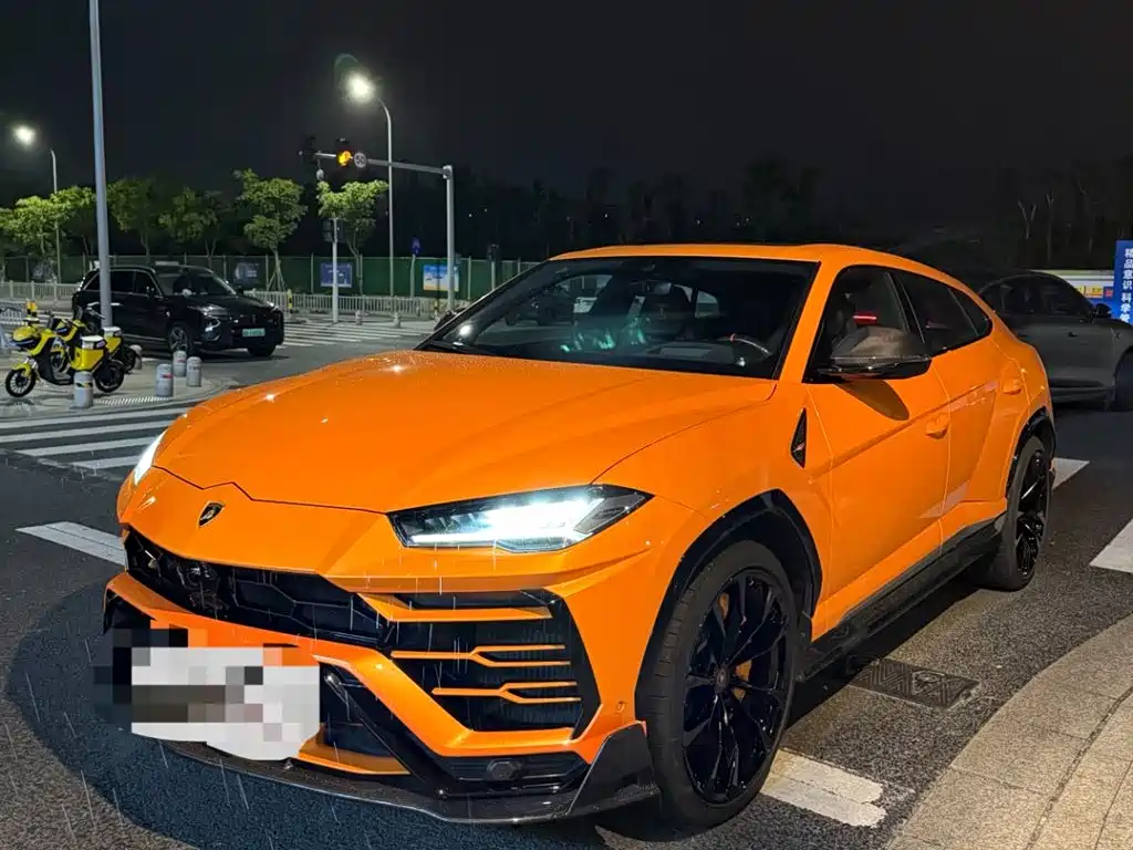 Lamborghini Urus — фото 10
