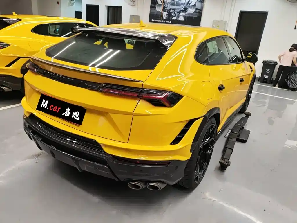 Lamborghini Urus — фото 2