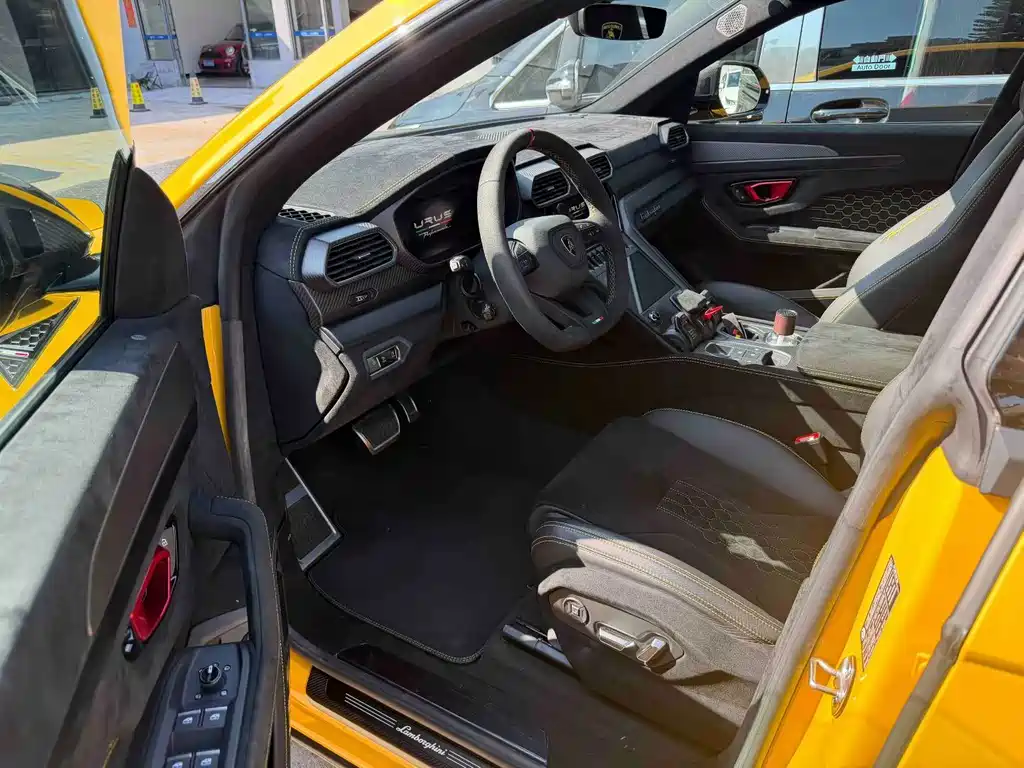 Lamborghini Urus — фото 6