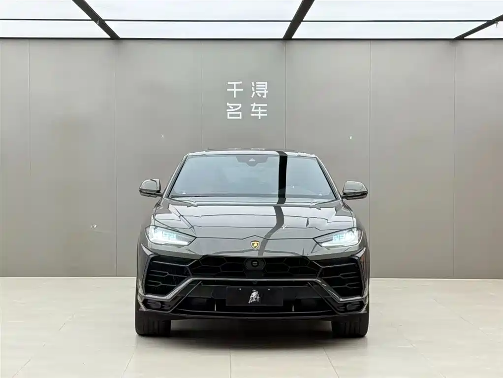Lamborghini Urus — фото 2