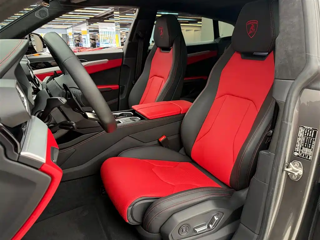 Lamborghini Urus — фото 5