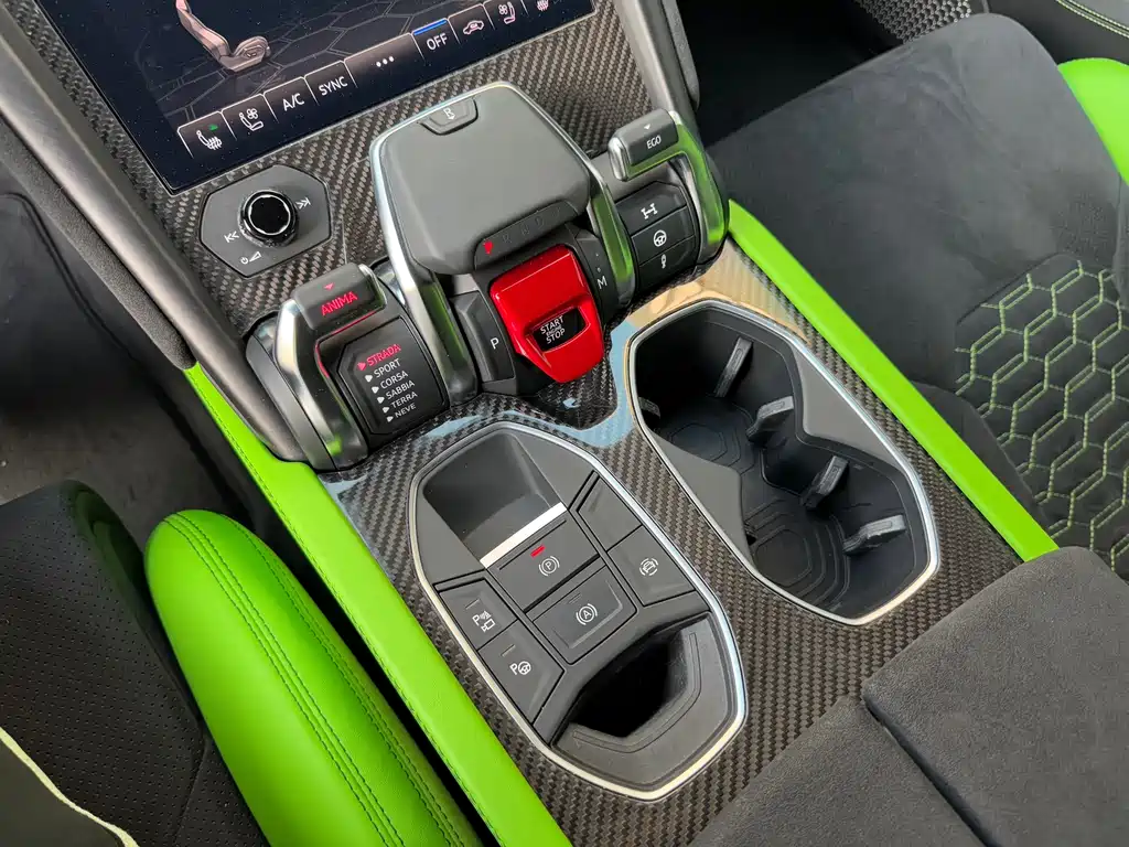 Lamborghini Urus — фото 6