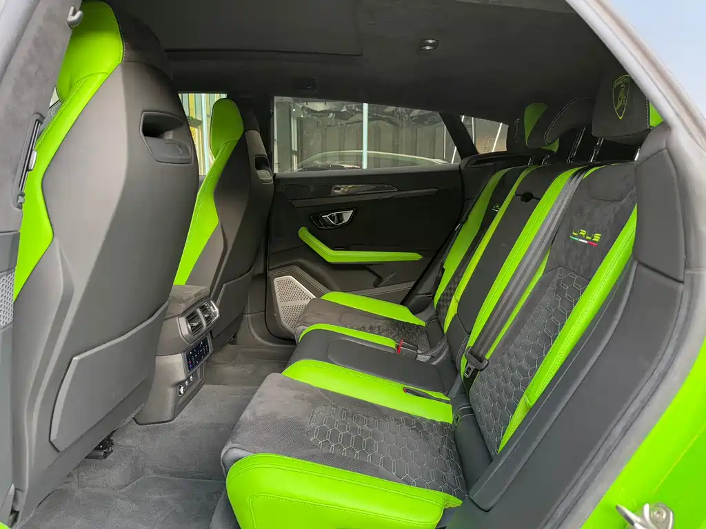 Lamborghini Urus — фото 8