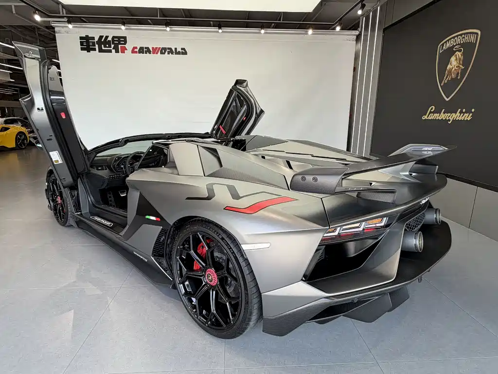 Lamborghini Aventador — фото 3