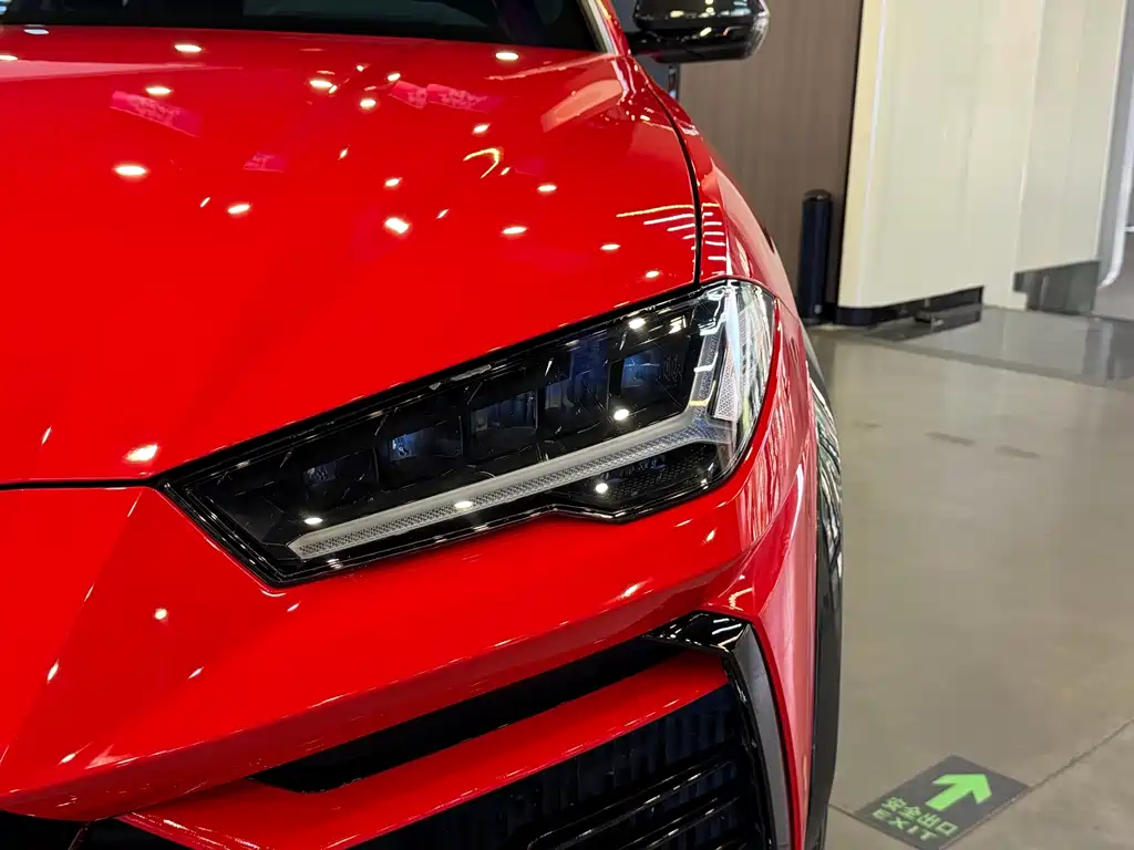 Lamborghini Urus — фото 3
