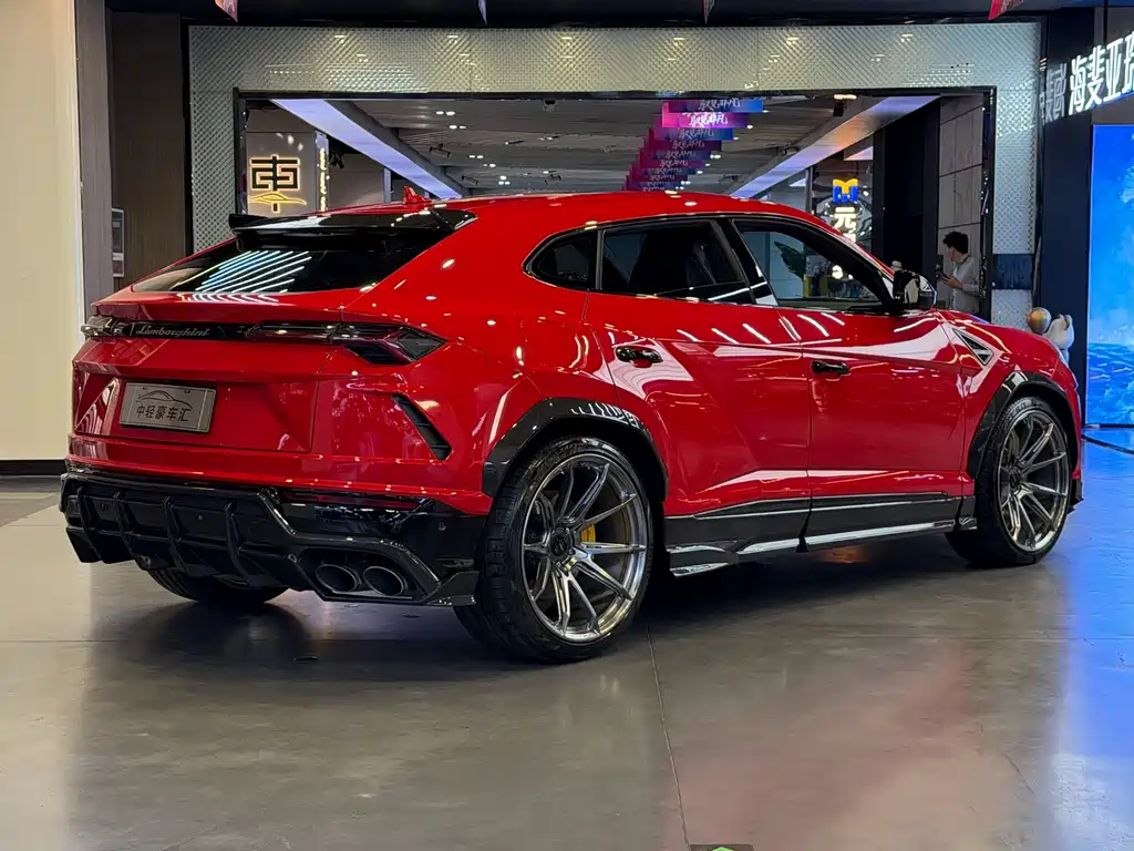Lamborghini Urus — фото 7
