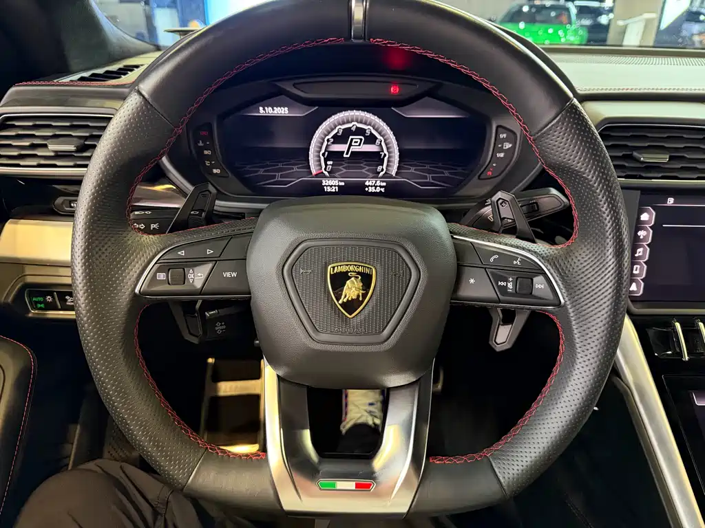 Lamborghini Urus — фото 9