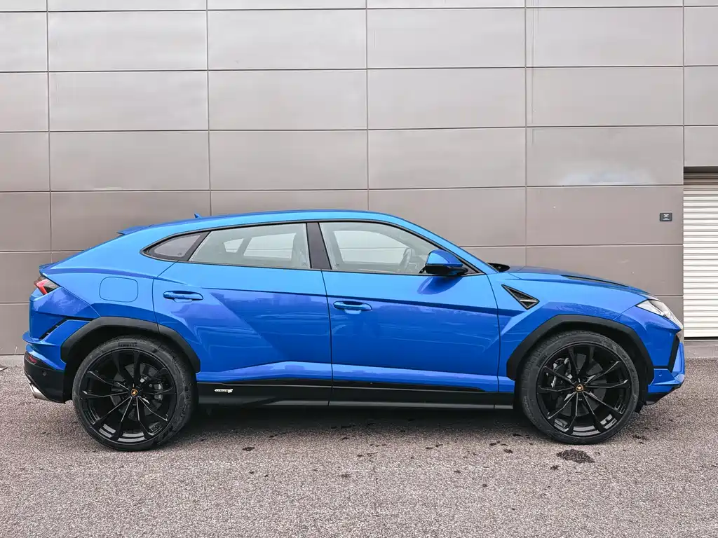 Lamborghini Urus — фото 6