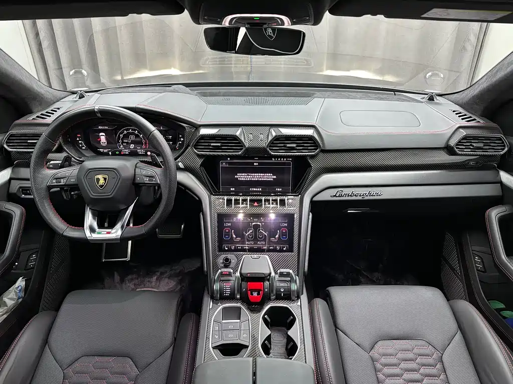Lamborghini Urus — фото 15