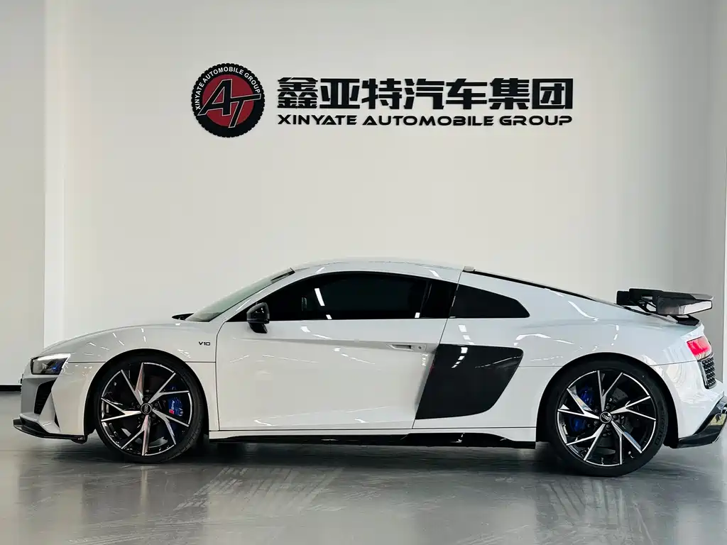 Audi R8 — фото 4