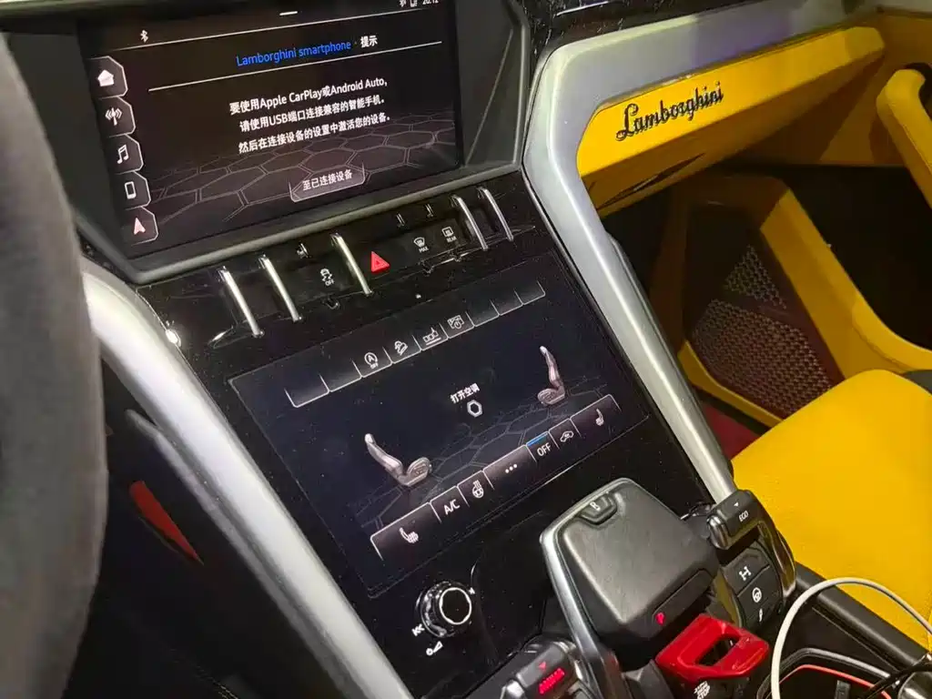 Lamborghini Urus — фото 3