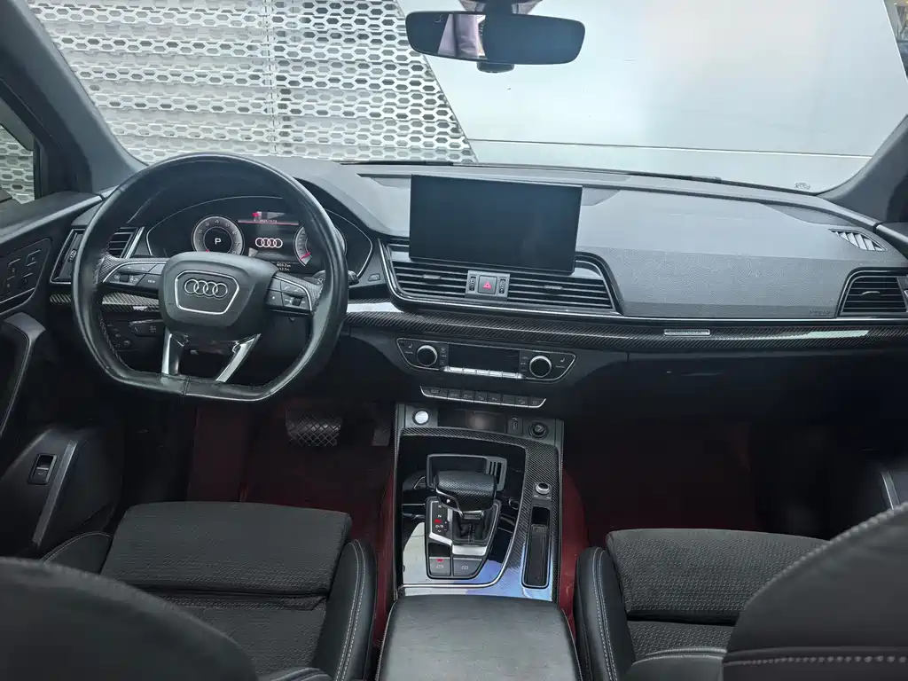 Audi Q5L Sportback — фото 10