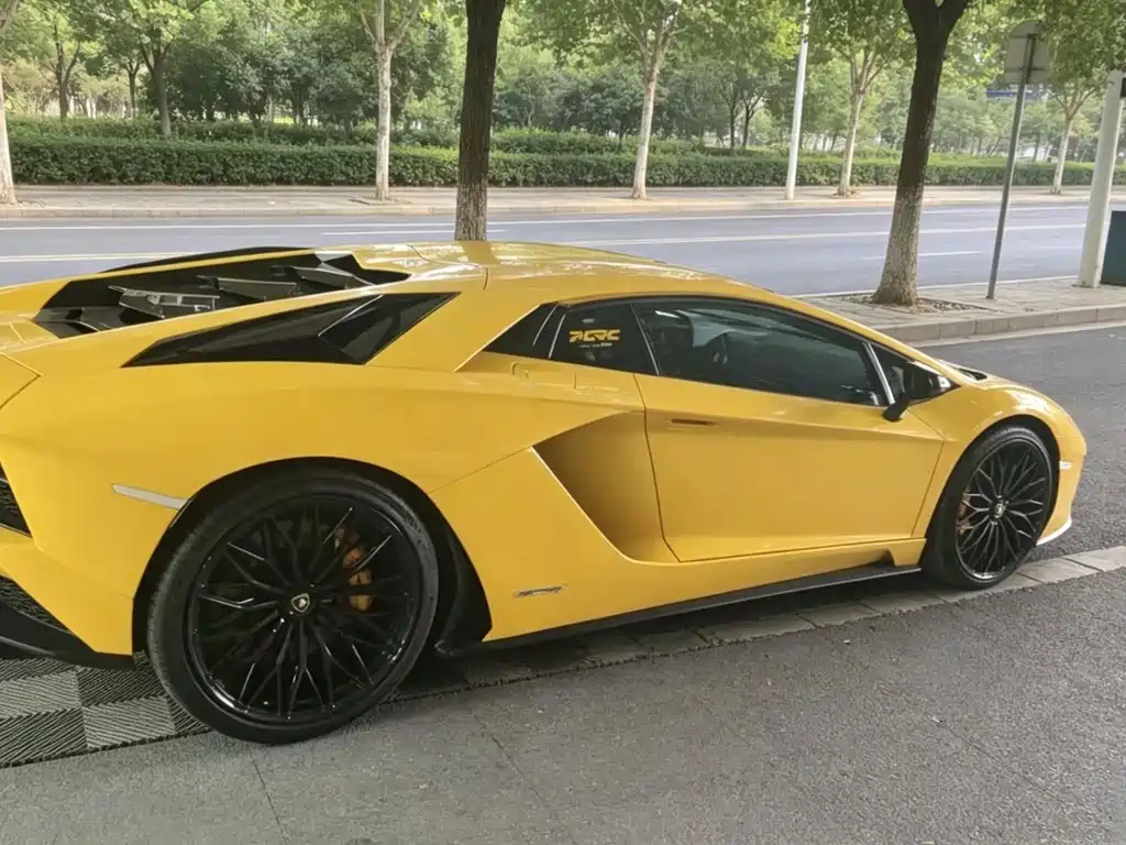 Lamborghini Aventador — фото 3