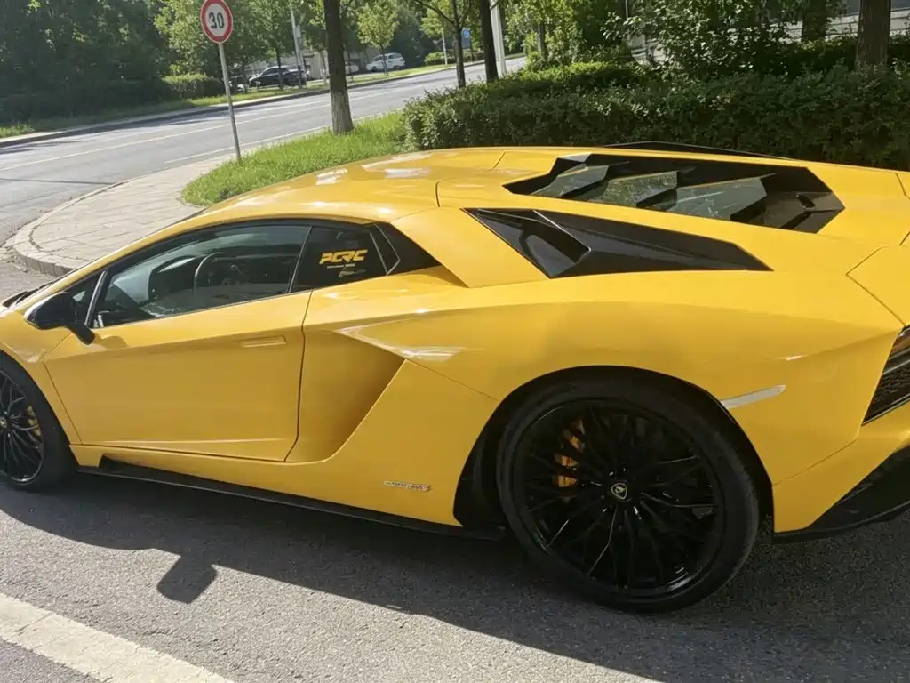 Lamborghini Aventador — фото 4