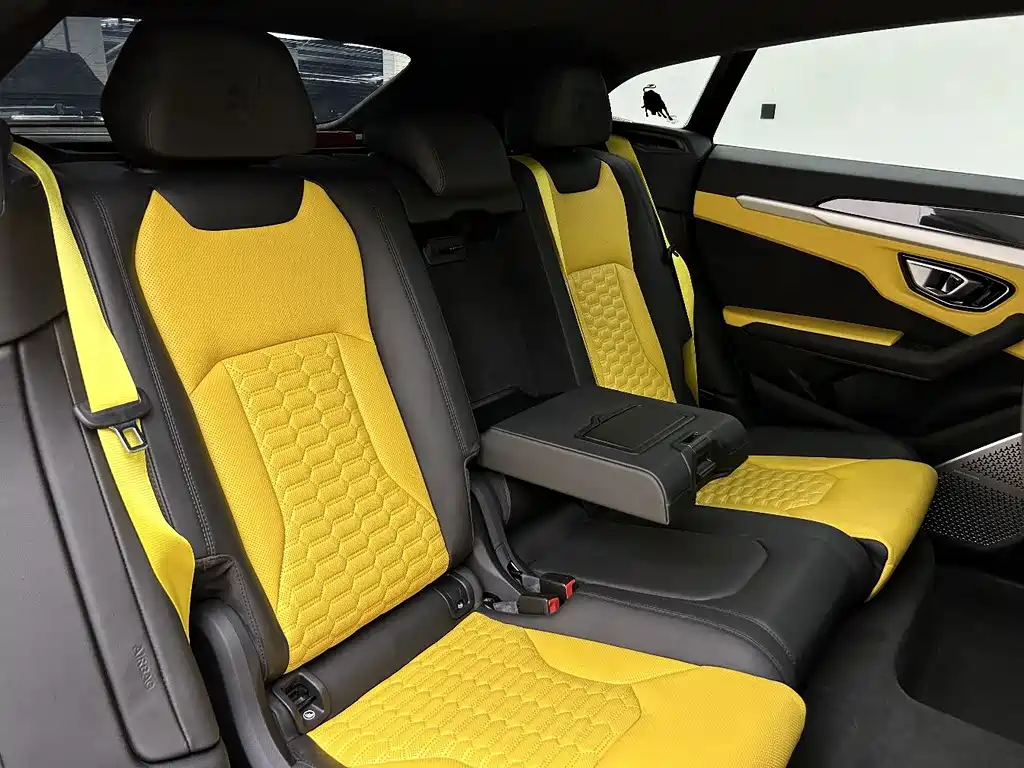 Lamborghini Urus — фото 23