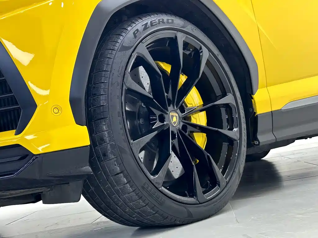 Lamborghini Urus — фото 7
