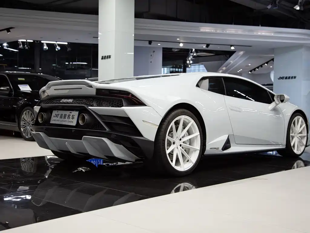 Lamborghini Huracán — фото 11
