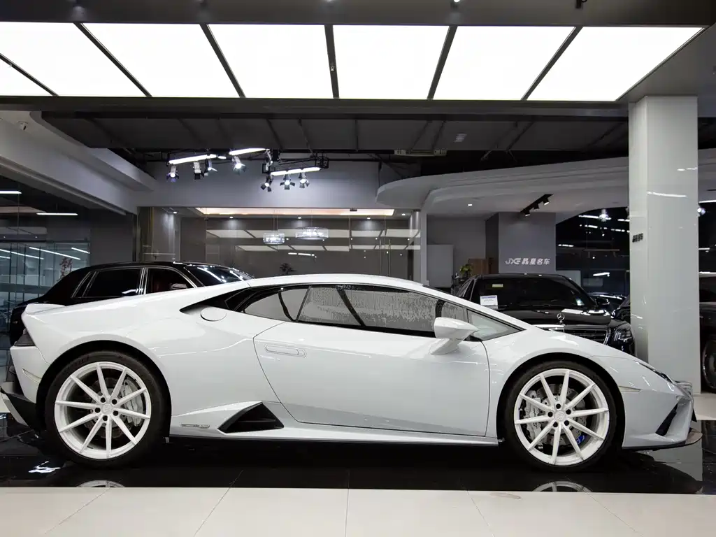 Lamborghini Huracán — фото 10