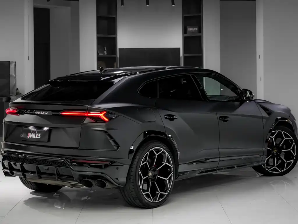 Lamborghini Urus — фото 6