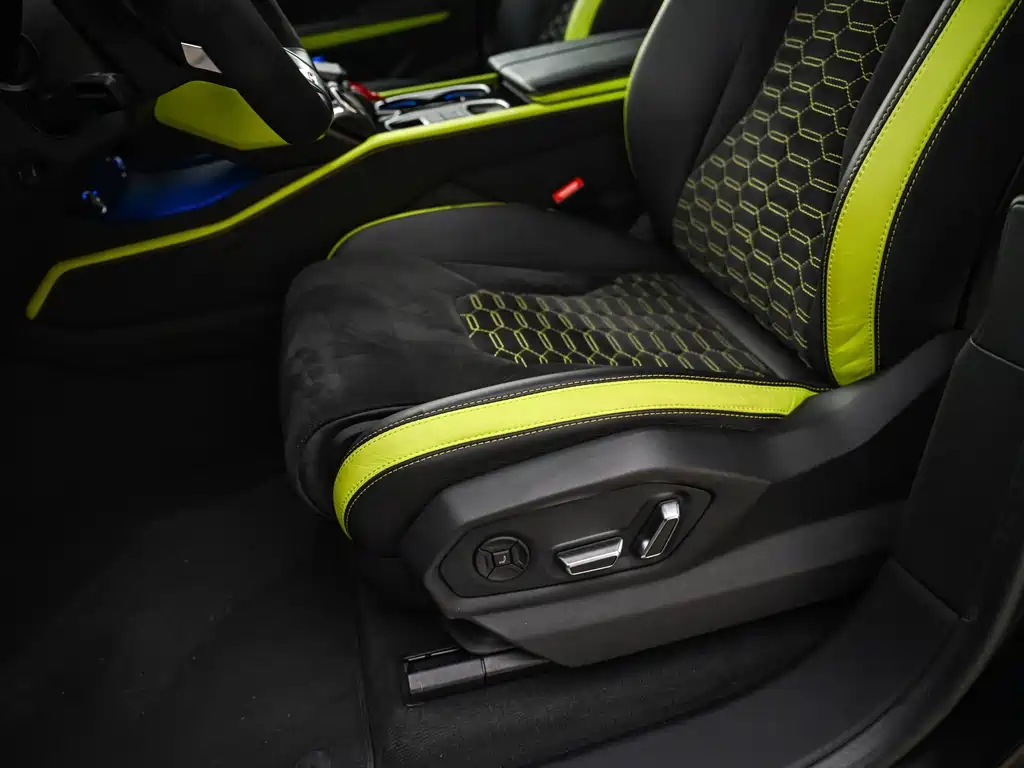 Lamborghini Urus — фото 13
