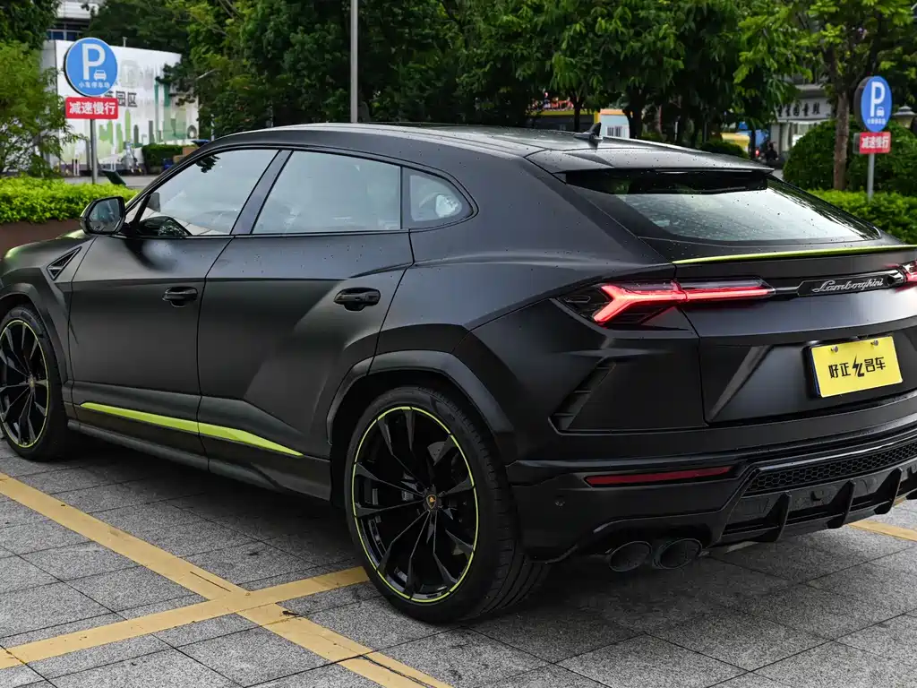 Lamborghini Urus — фото 3