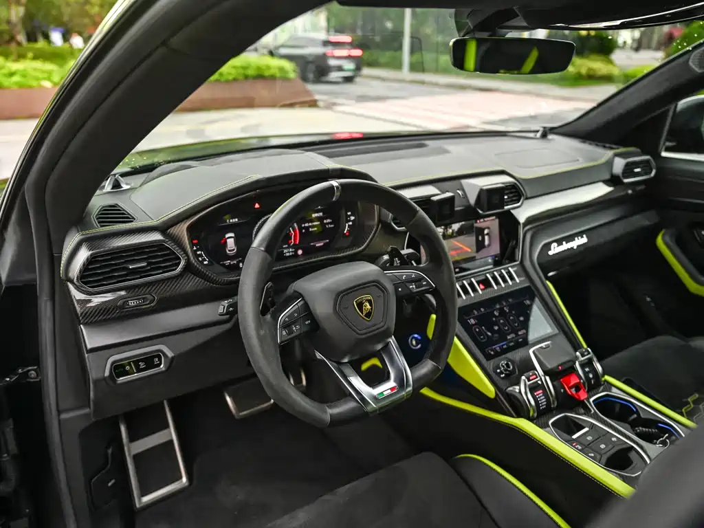 Lamborghini Urus — фото 6
