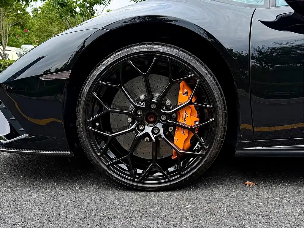 Lamborghini Huracán — фото 18