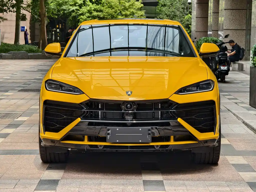 Lamborghini Urus SE — фото 2