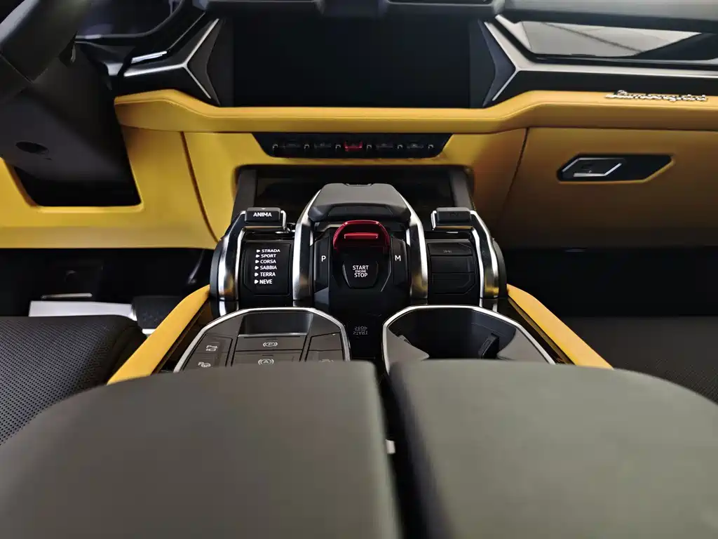 Lamborghini Urus SE — фото 17