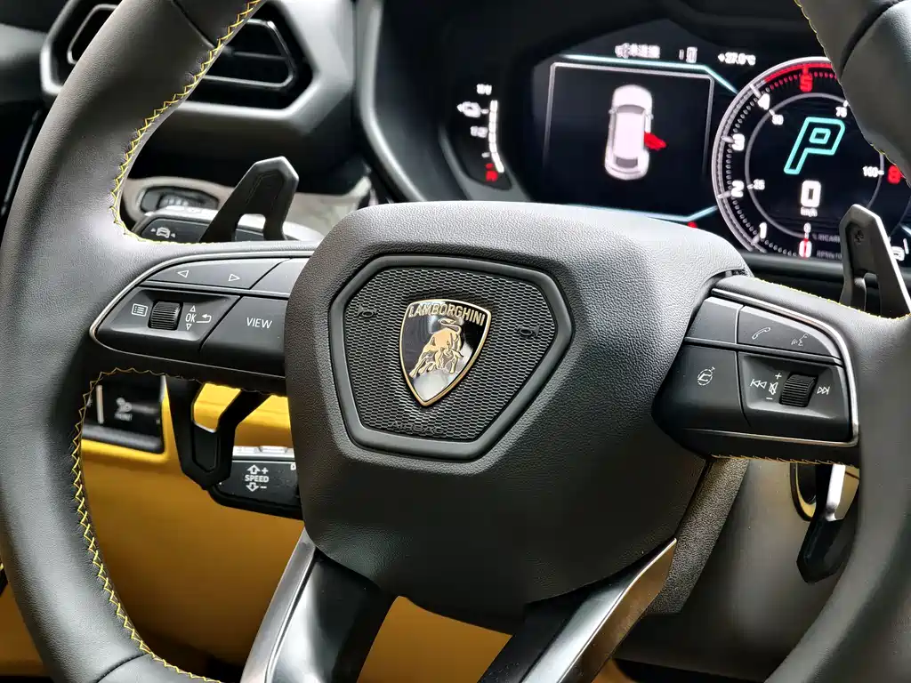 Lamborghini Urus SE — фото 7