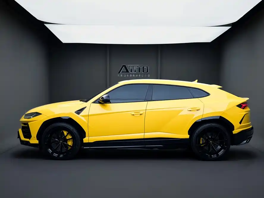Lamborghini Urus — фото 3