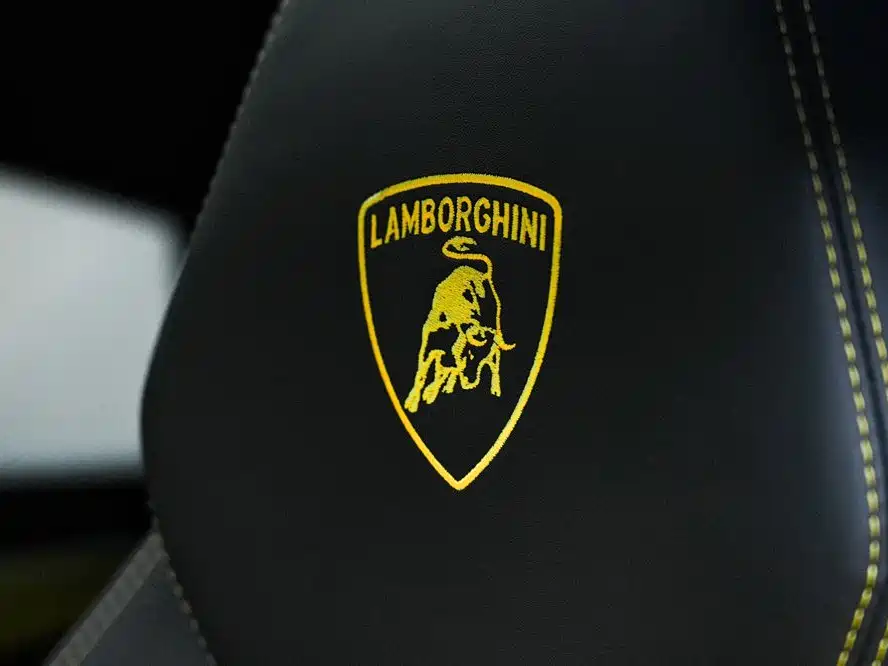 Lamborghini Urus — фото 26