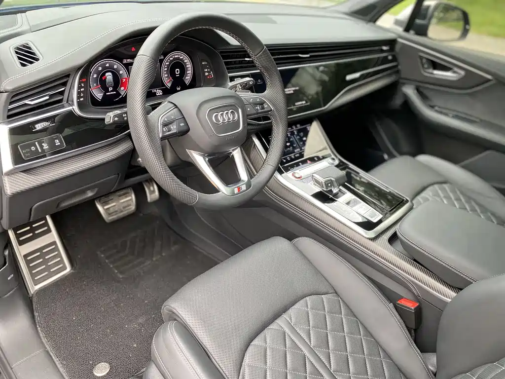 Audi SQ7 — фото 13