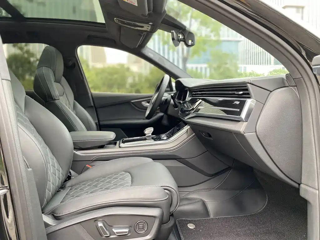 Audi SQ7 — фото 10