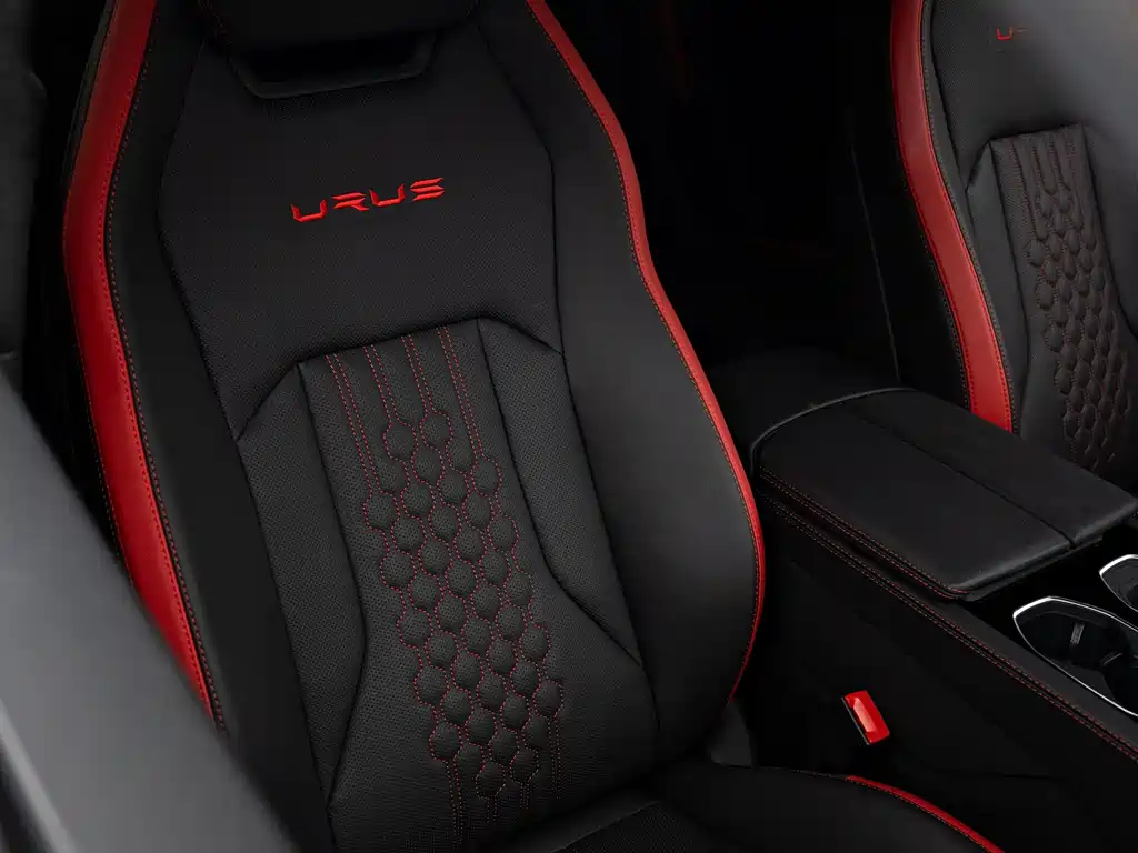 Lamborghini Urus — фото 19