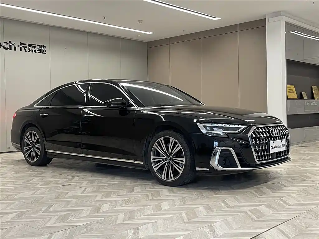 Audi A8 — фото 2
