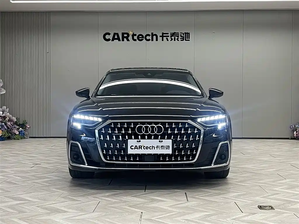 Audi A8 — фото 3