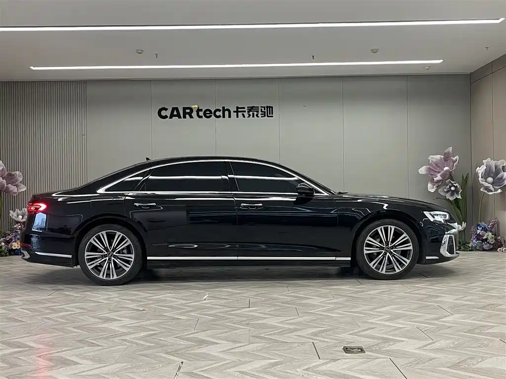 Audi A8 — фото 4