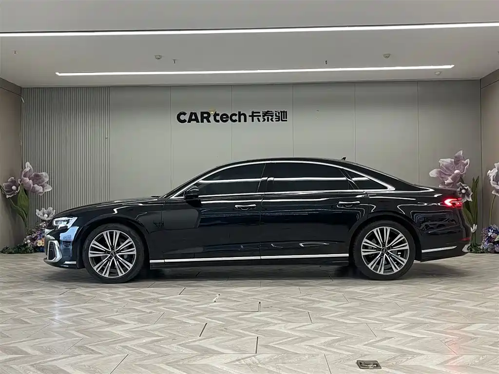 Audi A8 — фото 8