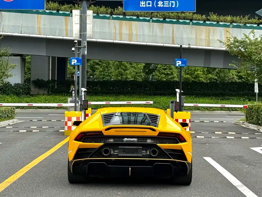 Lamborghini Huracán — фото 8