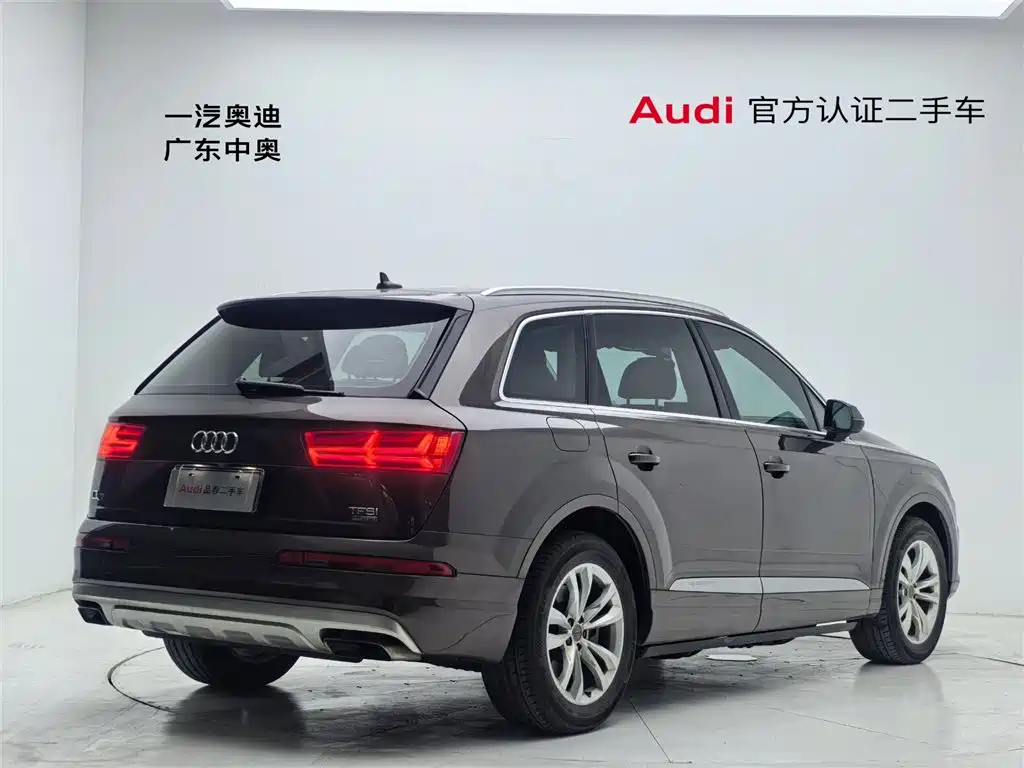 Audi Q7 — фото 4