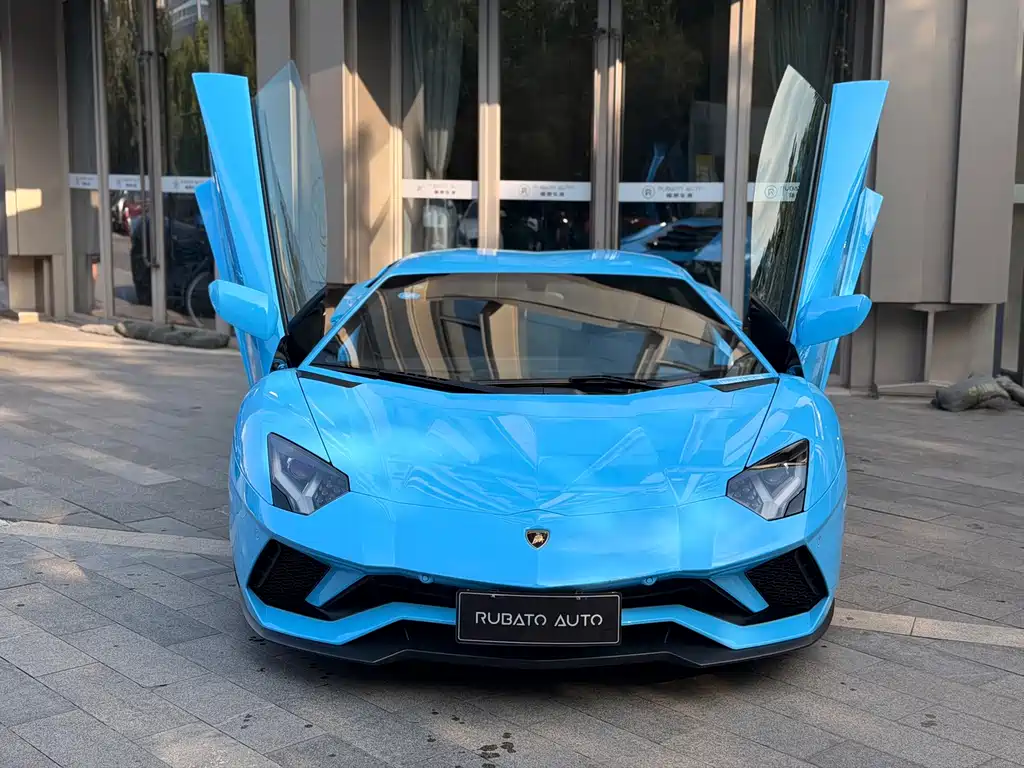 Lamborghini Aventador — фото 17