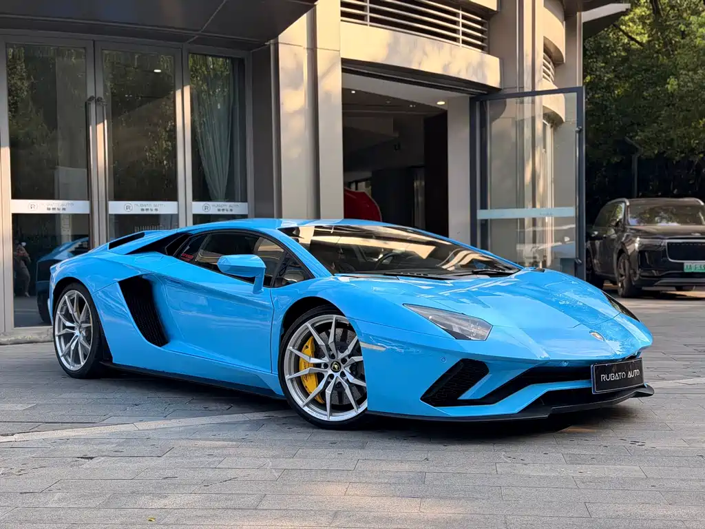 Lamborghini Aventador — фото 18
