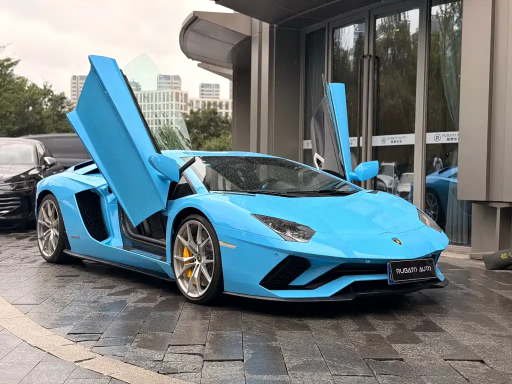 Lamborghini Aventador — фото 5